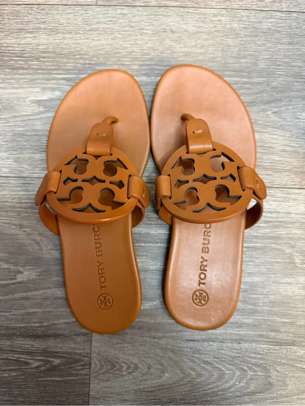 Tory Burch Leather Logo Slide Sandals — Cognac Brown